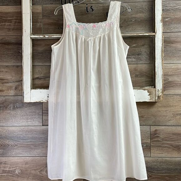 Lorraine Vintage Ladies House Dress Gown, Embroidered Floral Pattern,Light Pink - Picture 1 of 10